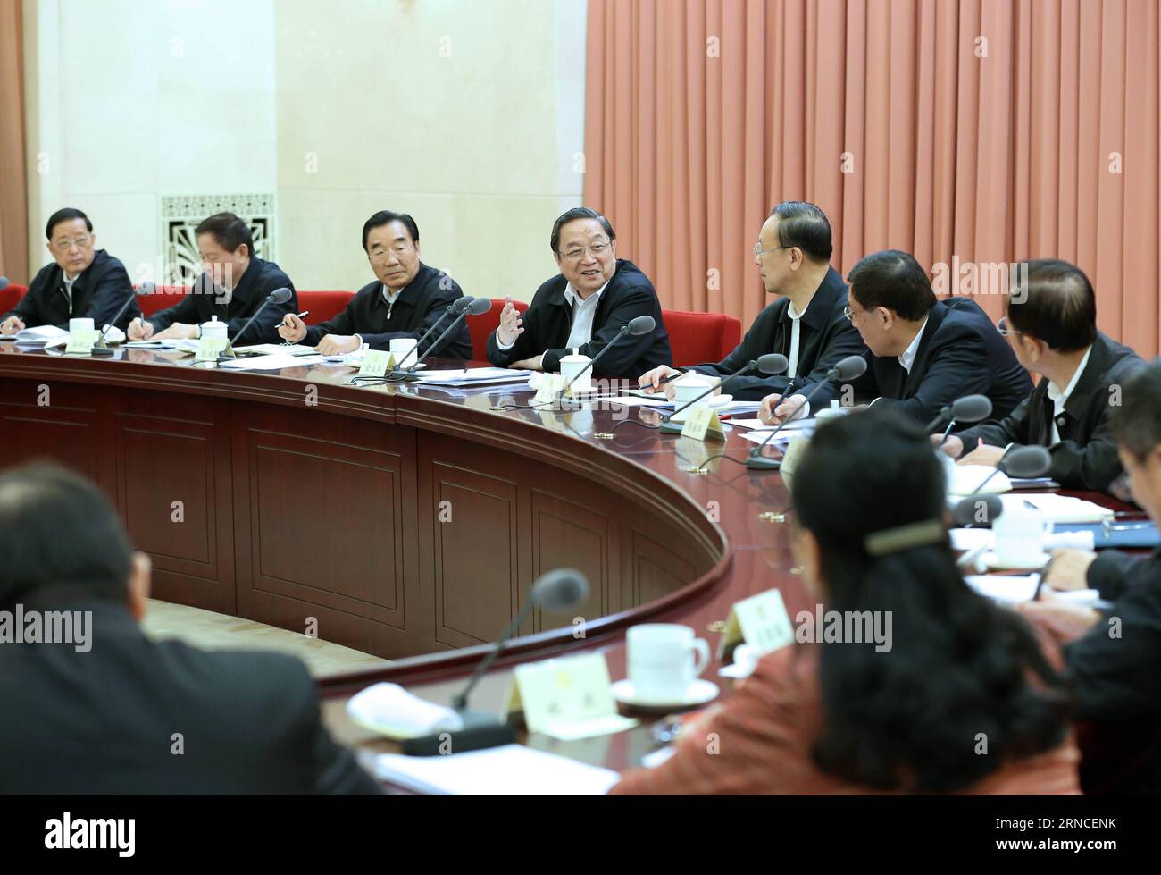 (160407) -- BEIJING, le 7 avril 2016 -- Yu Zhengsheng, président du Comité national de la Conférence consultative politique du peuple chinois (CCPPC), préside une session de consultation bimensuelle de la CCPPC, à Beijing, capitale de la Chine, le 7 avril 2016.) CHINA-BEIJING-YU ZHENGSHENG-CPPCC-BIHEBDOMADAIRE MEETING (CN) PangxXinglei PUBLICATIONxNOTxINxCHN 160407 Beijing avril 7 2016 Yu Zheng Sheng Président du Comité national des célébrités chinoises Conférence consultative politique de la CPPCC Président d'une session de consultation bihebdomadaire de la CPPCC à Beijing capitale de la Chine avril 7 20 Banque D'Images