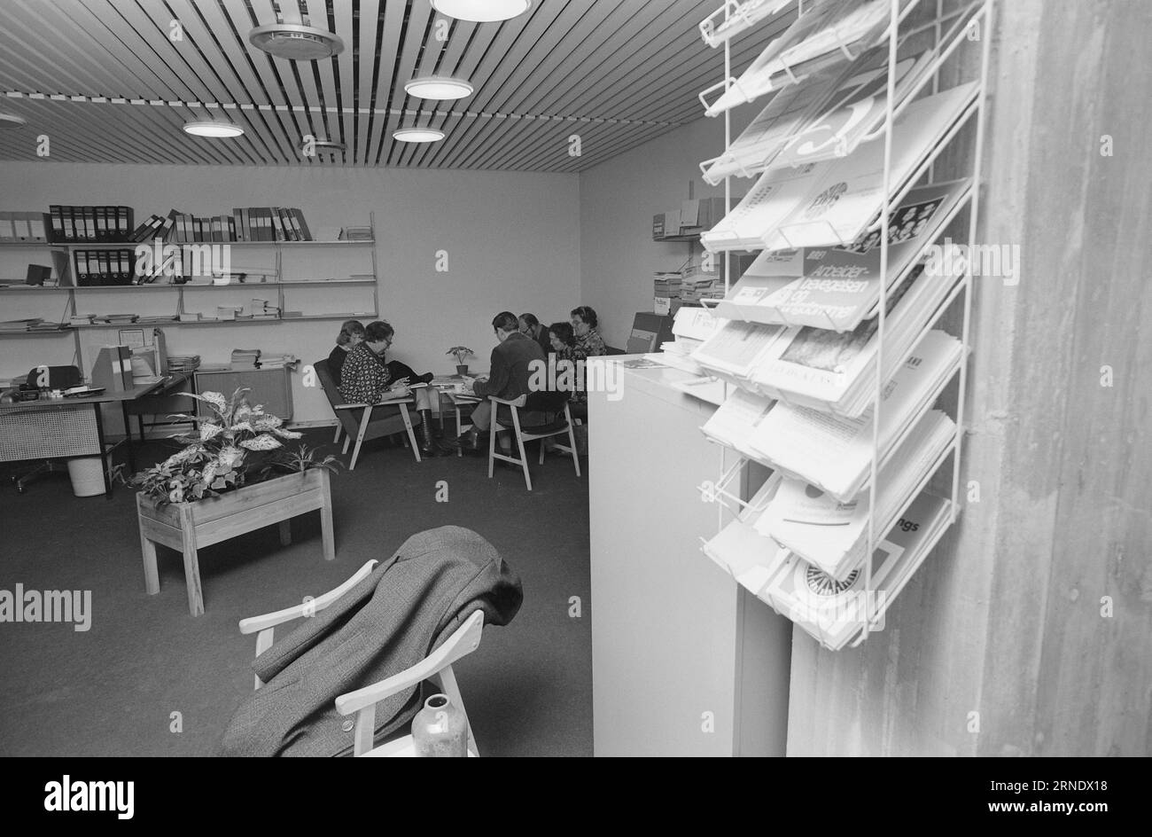 Actuel 06 - 2 - 1974 : la culture pour Allit a coûté NOK 27 millions, l'Ibsenhuset à Skien. Un bâtiment pour le concept élargi de culture. Avec de l'espace pour toutes sortes d'activités. Une maison pour enfants, adolescents et adultes. Un endroit où être - qui attire. Photo : Aage Storløkken / Aktuell / NTB ***PHOTO NON TRAITÉE*** ce texte a été traduit automatiquement! Banque D'Images