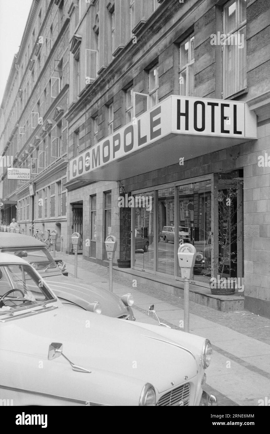Réel 34 - 30 - 1974 : la police va en guerre contre les filles de la rue le quartier de plaisir de Copenhague doit être nettoyé. La prostitution doit sortir de la rue pour aller dans les bars et les hôtels. La façade doit être impeccable! Photo : Aktuell / NTB ***PHOTO NON TRAITÉE*** ce texte a été traduit automatiquement! Banque D'Images