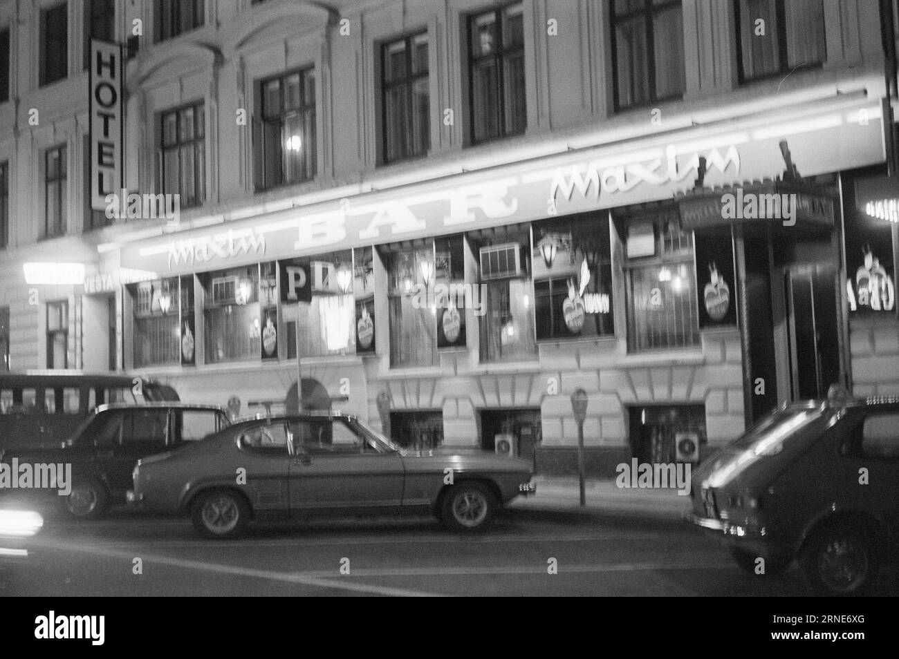 Réel 34 - 30 - 1974 : la police va en guerre contre les filles de la rue le quartier de plaisir de Copenhague doit être nettoyé. La prostitution doit sortir de la rue pour aller dans les bars et les hôtels. La façade doit être impeccable! Photo : Aktuell / NTB ***PHOTO NON TRAITÉE*** ce texte a été traduit automatiquement! Banque D'Images