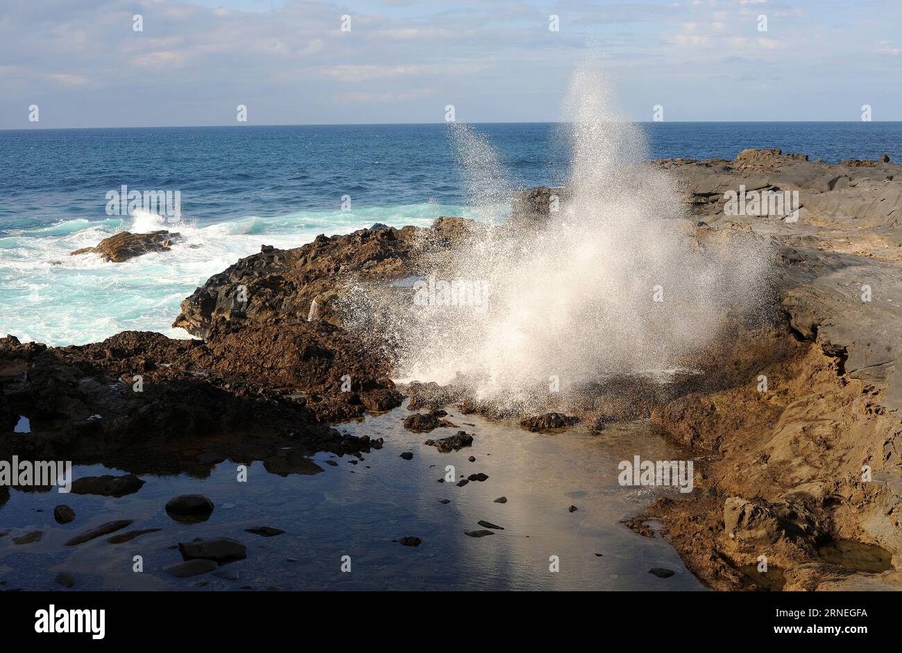 Blowhole à Bañaderos (Arucas). Blowhole est similaire à un geyser et est lié à la présence de grottes marines. Gran Canaria, Las Palmas, Îles Canaries, Banque D'Images