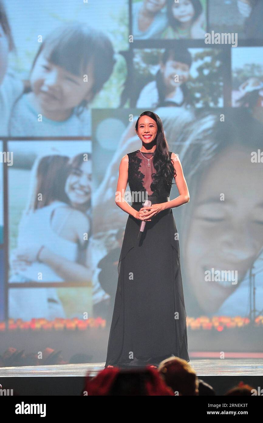 (160626) -- TAIPEI, June 25, 2016 -- Singer Karen Mok performs during the awarding ceremony of the 27th Golden Melody Awards in Taipei, southeast China s Taiwan, June 25, 2016. (wyo) CHINA-TAIPEI-GOLDEN MELODY AWARDS (CN) photomall PUBLICATIONxNOTxINxCHN   160626 Taipei June 25 2016 Singer Karen Mok performs during The awarding Ceremony of The 27th Golden MELODY Awards in Taipei South East China S TAIWAN June 25 2016 wyo China Taipei Golden MELODY Awards CN Photomall PUBLICATIONxNOTxINxCHN Banque D'Images