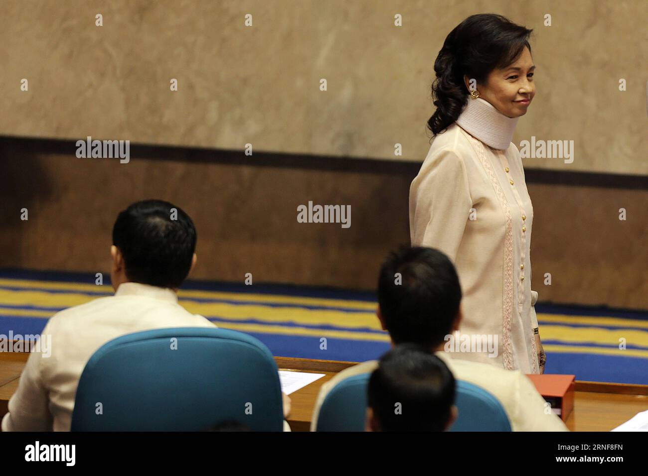 (160725) -- QUEZON, le 25 juillet 2016 -- l'ancienne présidente des Philippines Gloria Macapagal Arroyo, qui est actuellement députée à la Chambre des représentants, assiste à l'ouverture du 17e Congrès des Philippines à Quezon City, Philippines, le 25 juillet 2016. Arroyo a marché libre jeudi dernier après qu'une Cour suprême ait ordonné sa libération immédiate après presque quatre ans de détention. (nxl) PHILIPPINES-QUEZON CITY-CONGRESS-ARROYO RouellexUmali PUBLICATIONxNOTxINxCHN 160725 Quezon juillet 25 2016 ancienne présidente des Philippines Gloria Macapagal Arroyo, actuellement députée à la Chambre des représentants Banque D'Images