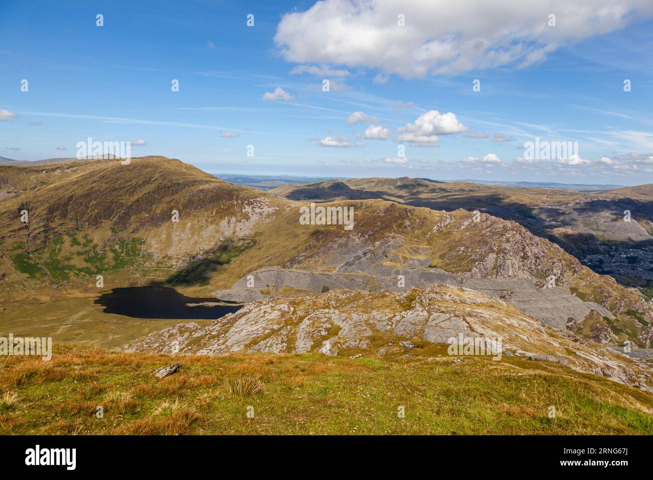 Cwmorthin Slate Quarry et Allt y Ceffylau vus du sommet de Moel Yr Hydd. Moelwyn Mountains, Parc Cenedlaethol Eryri (Snowdonia National Park Banque D'Images