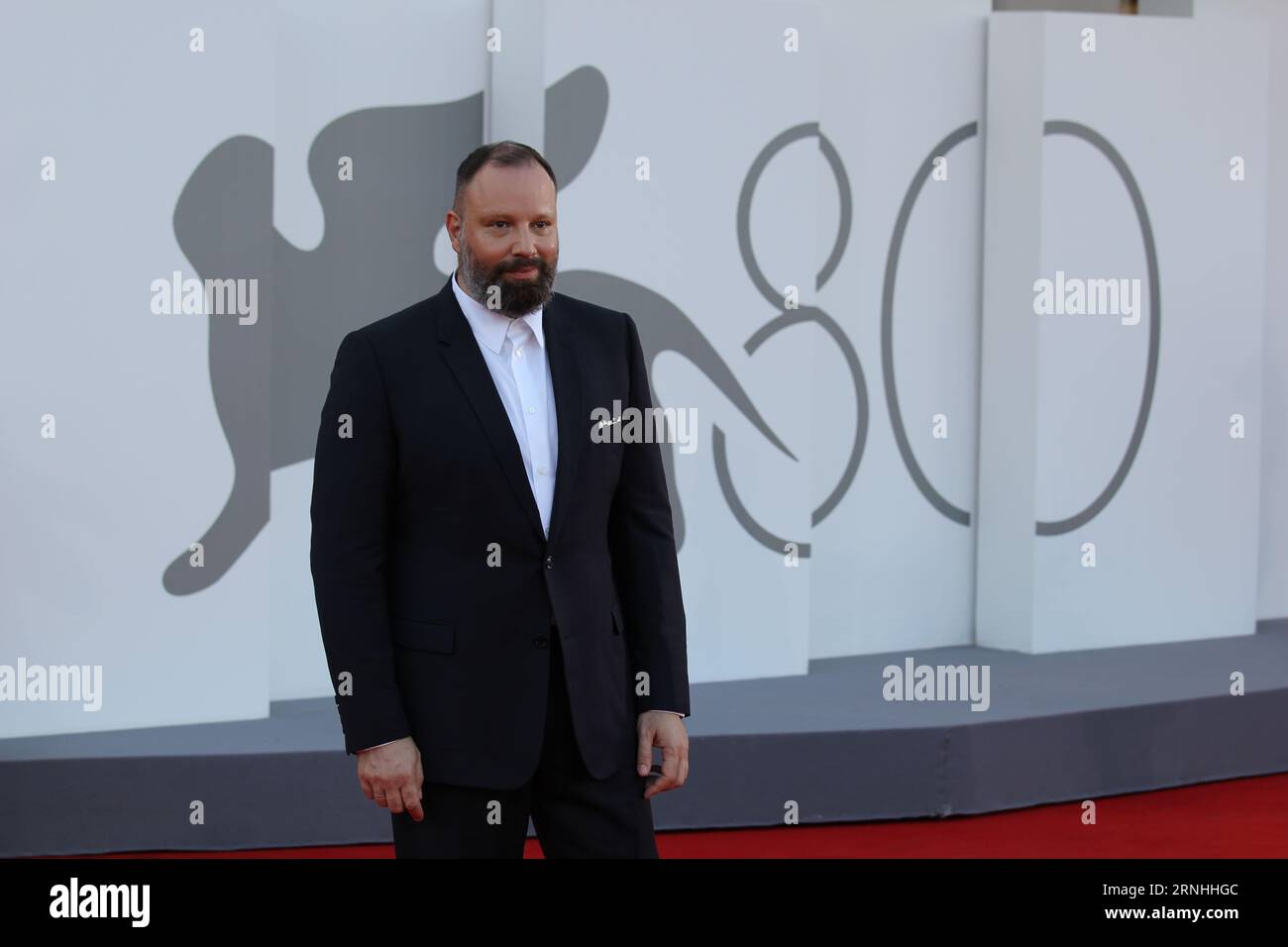 Yorgos Lanthimos tapis rouge Poor Things Venise 2023 Banque D'Images