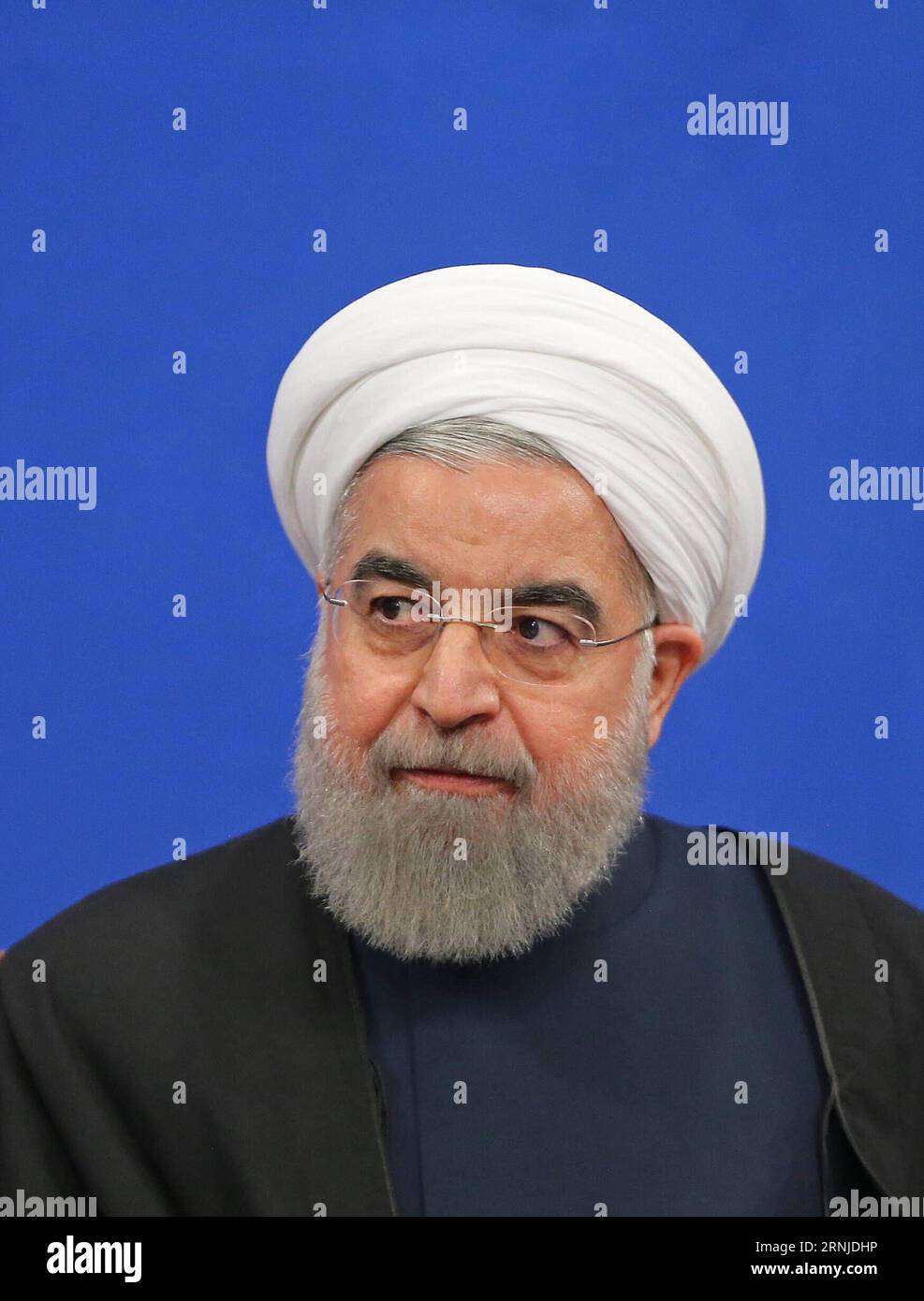 THERAN, le 17 janvier 2017 -- le président iranien Hassan Rouhani assiste à une conférence de presse à Téhéran, en Iran, le 17 janvier 2017. Rouhani a déclaré que l’Iran n’accepterait pas une révision de son accord nucléaire international, ont rapporté mercredi les médias locaux. L accord nucléaire international, connu sous le nom de Plan d action global conjoint (JCPOA), a résolu la question nucléaire controversée de Téhéran qui dure depuis une décennie. (gl) IRAN-TÉHÉRAN-HASSAN ROUHANI-NEWS CONFERENCE AhmadxHalabisaz PUBLICATIONxNOTxINxCHN THERAN Jan 17 2017 le président iranien Hassan Rouhani assiste à une conférence de presse à TÉHÉRAN Iran LE 17 2017 janvier Rouhani a dit Iran W. Banque D'Images