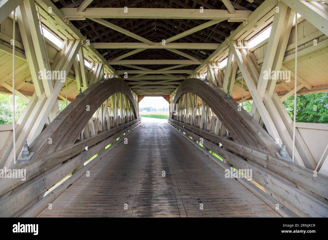 Pont # 35-80-04 le pont couvert Bigelow porte axe Handle Road (CR87) à travers Little Darby Creek près de Milford Center dans Union Township, Ohio. Le par Banque D'Images