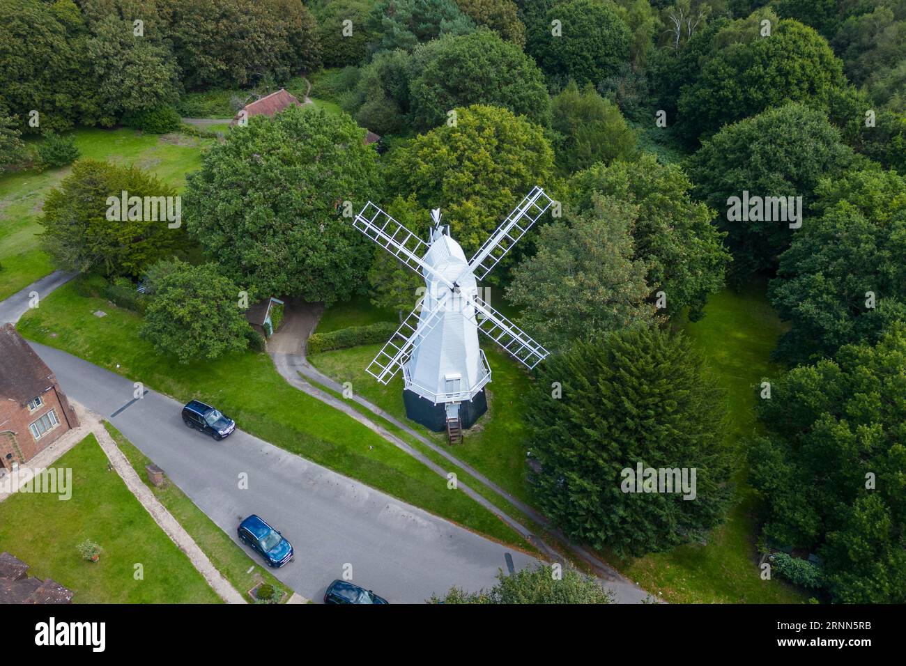 Vue aérienne du moulin à vent de Chailey sur Red House Common, North Chailey, Lewes, Royaume-Uni. Banque D'Images