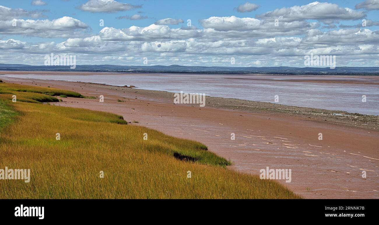 La rivière Shubenacadie s'étend sur 72 kilomètres du lac Grand à Maitland, où elle pénètre dans le bassin Minas de la baie de Fundy, en Nouvelle-Écosse, au Canada Banque D'Images