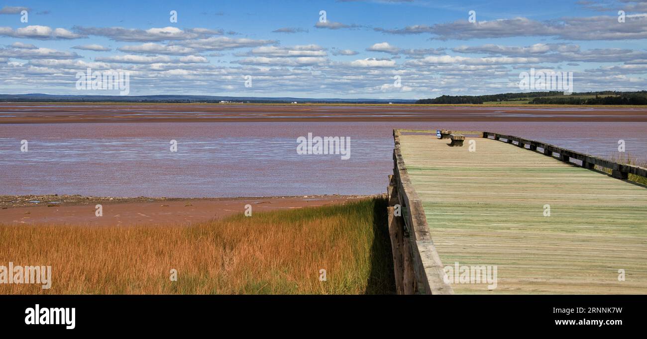 La rivière Shubenacadie s'étend sur 72 kilomètres du lac Grand à Maitland, où elle pénètre dans le bassin Minas de la baie de Fundy, en Nouvelle-Écosse, au Canada Banque D'Images