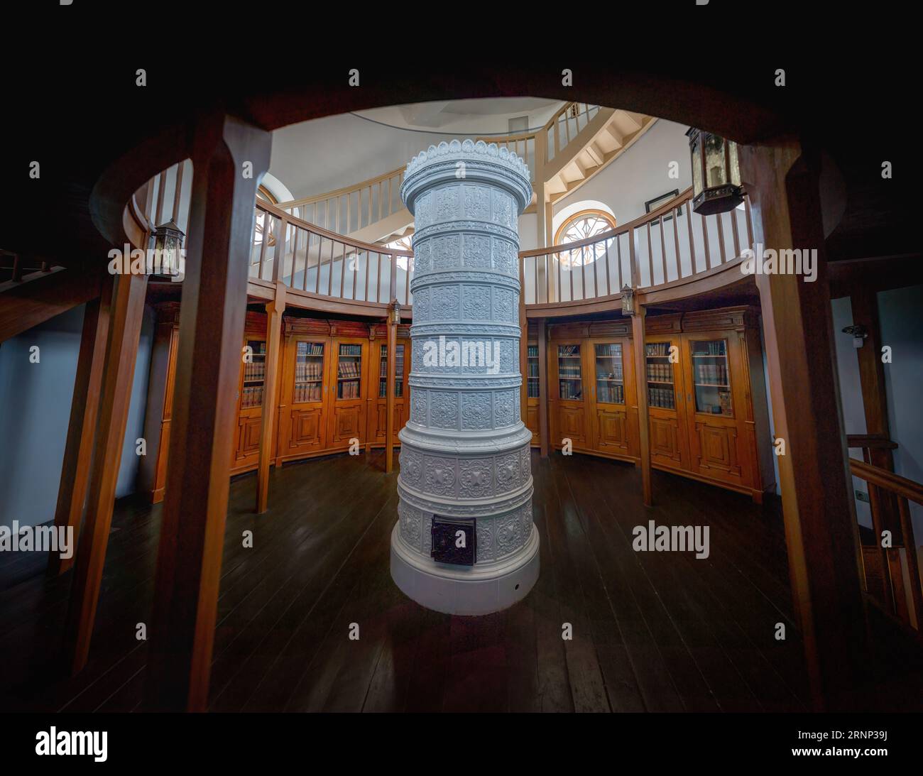 Château Bibliothèque supérieure à Lademaher Tour de Cesis Nouveau château - Cesis, Lettonie Banque D'Images
