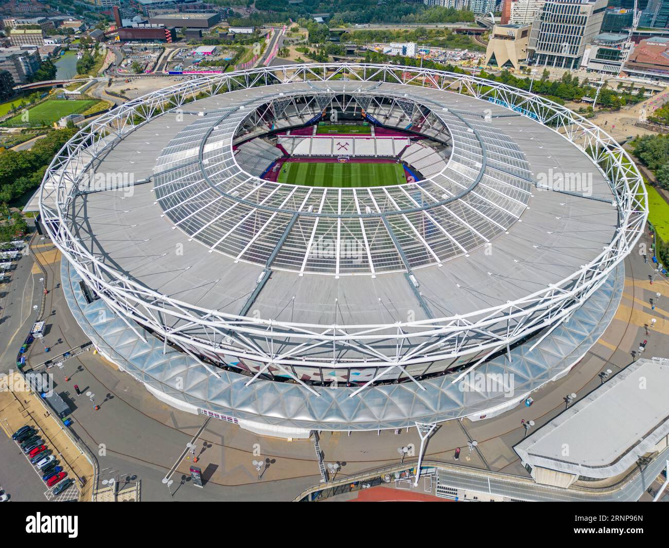 West Ham, Londres. Royaume-Uni. 08/15/2023 image aérienne du stade de Londres. Également connu sous le nom de stade Elizabeth Olympic Park, le stade du West Ham FC. Banque D'Images