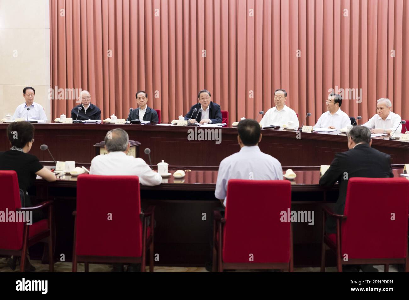 (170824) -- BEIJING, 24 août 2017 -- Yu Zhengsheng, président du Comité national de la Conférence consultative politique du peuple chinois, préside une séance de consultation bimensuelle à Beijing, capitale de la Chine, le 24 août 2017.) (wyl) CHINA-BEIJING-YU ZHENGSHENG-MEETING (CN) DingxHaitao PUBLICATIONxNOTxINxCHN Beijing août 24 2017 Yu Zheng Sheng Président du Comité national des célébrités chinoises Conférence consultative politique S Président d'une session de consultation bimensuelle à Beijing capitale de la Chine août 24 2017 wyl China Beijing Yu Zheng Sheng Réunion CN DingxHaitao P Banque D'Images