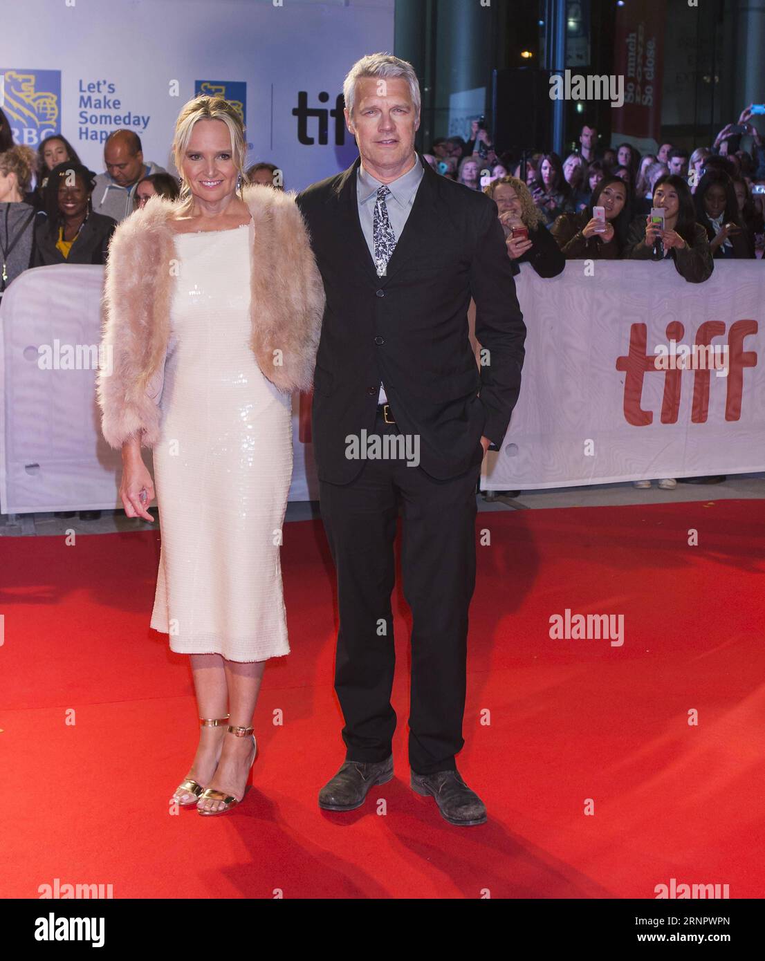 (170909) -- TORONTO, le 9 septembre 2017 -- le réalisateur Neil Burger (à droite) assiste à la première mondiale du film The Upside lors du Festival international du film de Toronto 2017 à Toronto, Canada, le 8 septembre 2017. )(zcc) CANADA-TORONTO-TIFF- THE UPSIDE ZouxZheng PUBLICATIONxNOTxINxCHN Banque D'Images