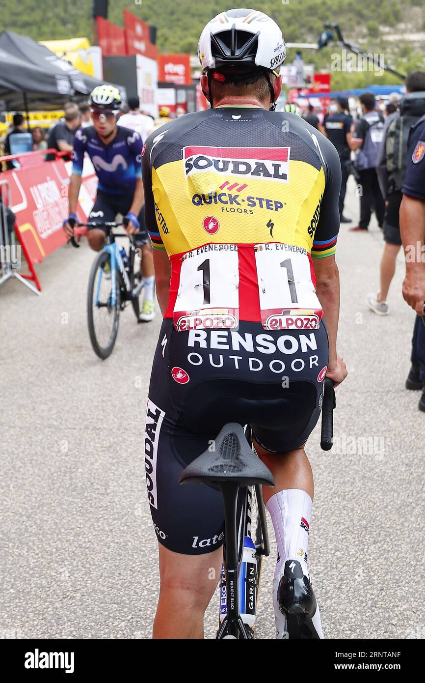 Oliva, Espagne. 02 septembre 2023. Le Belge Remco Evenepoel de Soudal Quick-Step photographié à l'arrivée de l'étape 8 de l'édition 2023 de la 'Vuelta a Espana', course cycliste Tour d'Espagne, de Denia - Xorret de Cati, Costa Blanca Interior (165 km), en Espagne, samedi 02 septembre 2023. La Vuelta se déroule du 26 août au 17 septembre. BELGA PHOTO JOSEP LAGO crédit : Belga News Agency/Alamy Live News Banque D'Images