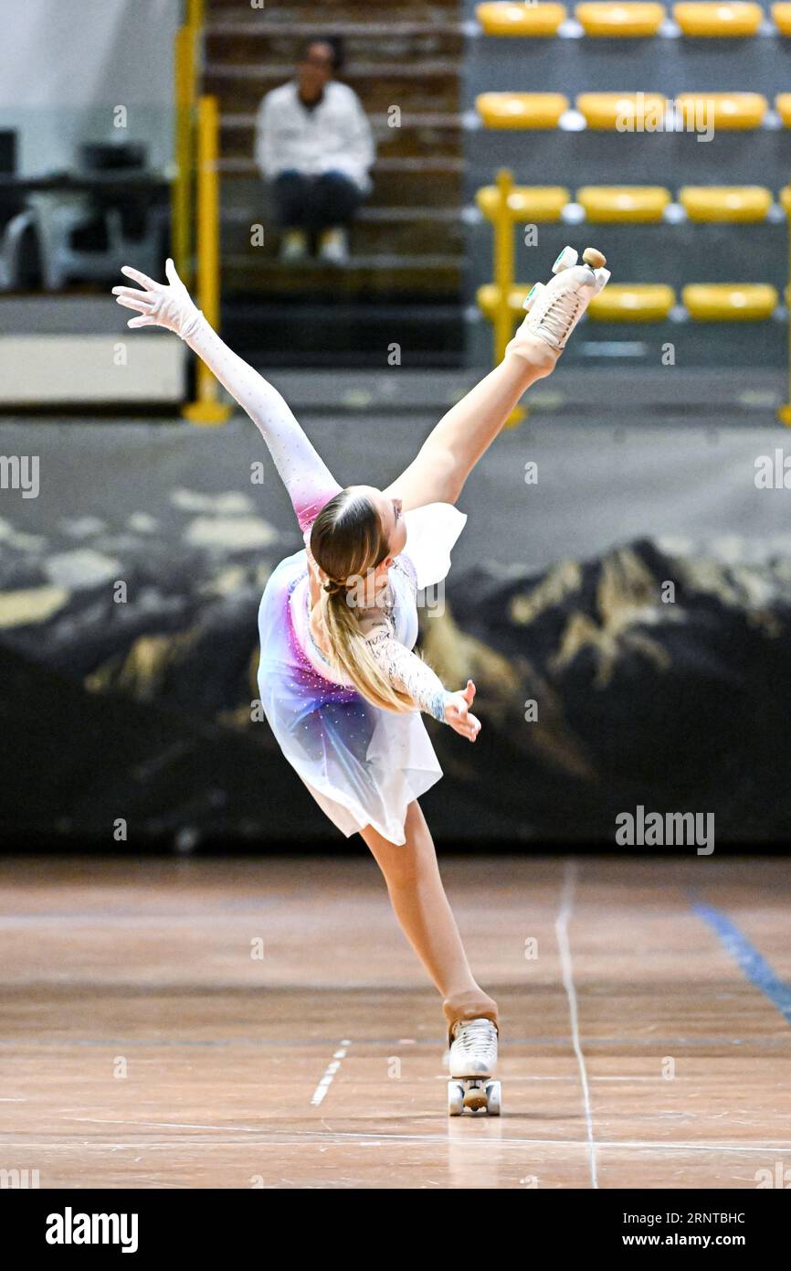 Caterina ARTONI (ITA), lors de Senior Ladies Solo Dance Free Dance, au Championnat d'Europe de patinage artistique 2023, au Palasport Ponte di Legno, le 1 septembre 2023 à Ponte di Legno, Italie. Crédit : Raniero Corbelletti/AFLO/Alamy Live News Banque D'Images