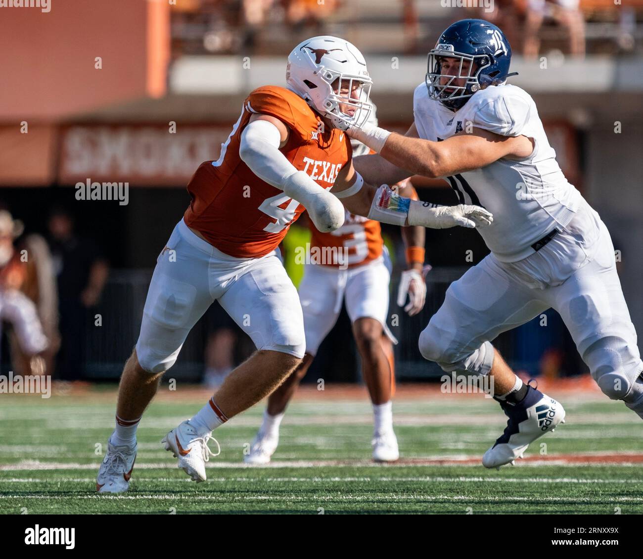 2 septembre 2023. Jett Bush #43 des Texas Longhorns en action contre les Rice Owls au DKR-Memorial Stadium. Le Texas bat Rice 37-10. (Image de crédit : © Robert Backman/Cal Sport Media) Banque D'Images