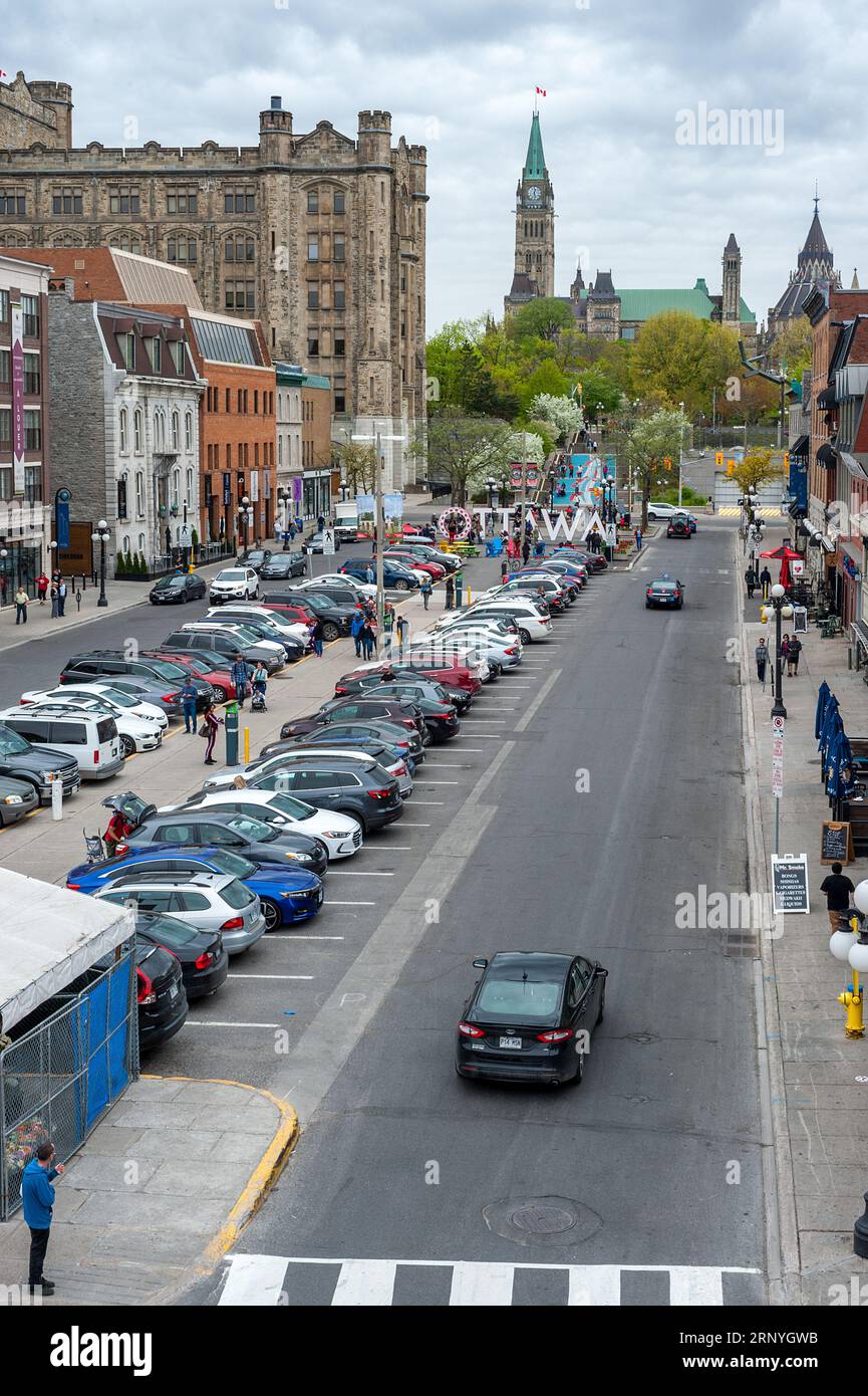 Stationnement dans la rue dans le marché Byward historique d'Ottawa Banque D'Images