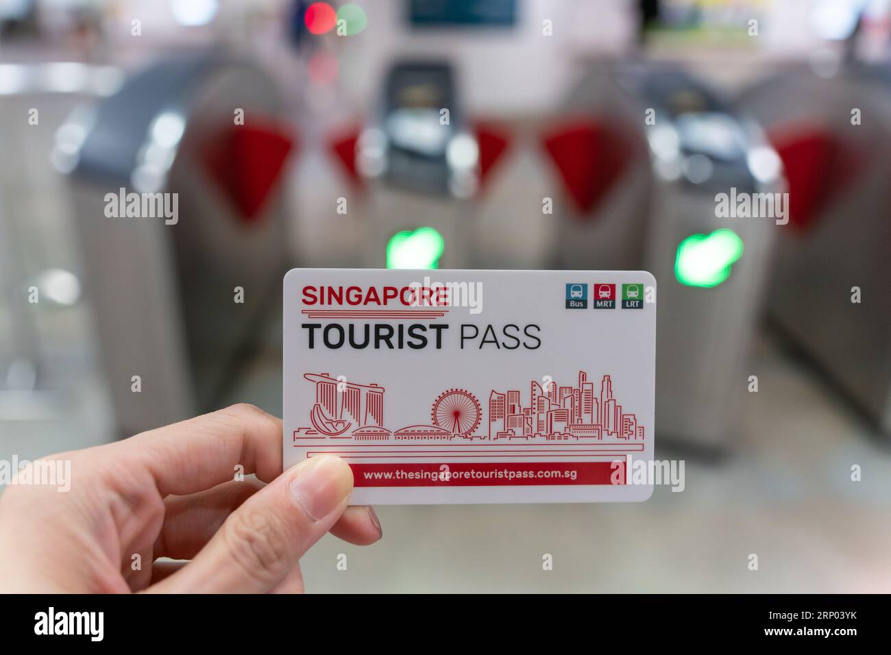 Singapour - août 30,2023 : Singapore Tourist Pass permet au touriste d'utiliser le transport illimité en bus, LRT et MRT, il peut être valable pour un, deux et Banque D'Images