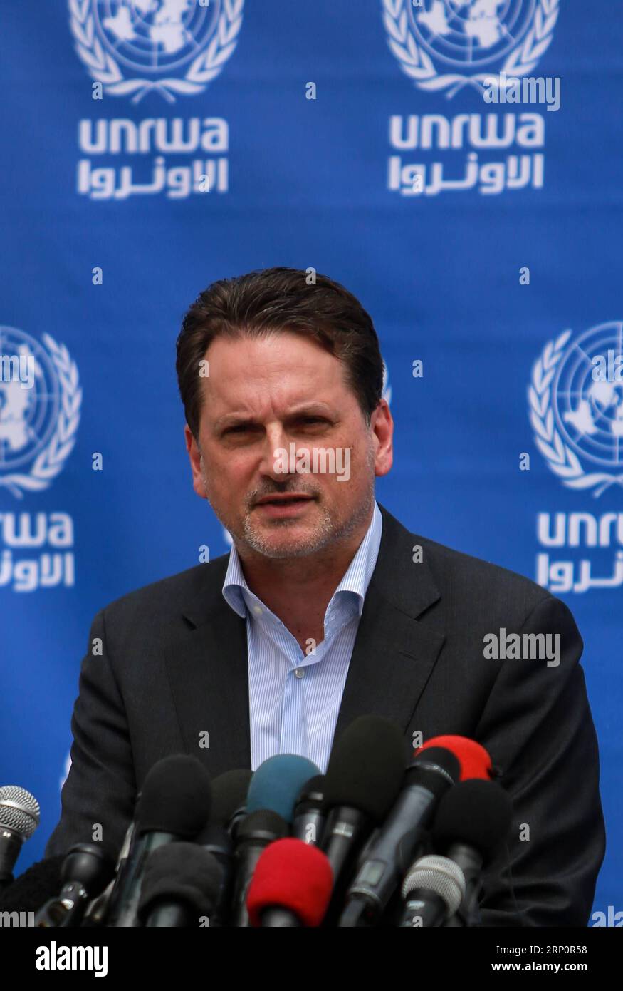 (180522) -- GAZA, le 22 mai 2018 -- Pierre Krahenbuhl, commissaire général de l'Office de secours et de travaux des Nations Unies pour les réfugiés de Palestine (UNRWA), prend la parole lors d'une conférence de presse à Gaza, le 22 mai 2018. L'agence des Nations Unies pour les réfugiés palestiniens a appelé mardi la communauté internationale à sauver le secteur de la santé en détérioration à Gaza. ) (lrz) MIDEAST-GAZA-UNRWA-CHEF-CONFÉRENCE DE PRESSE Stringer PUBLICATIONxNOTxINxCHN Banque D'Images