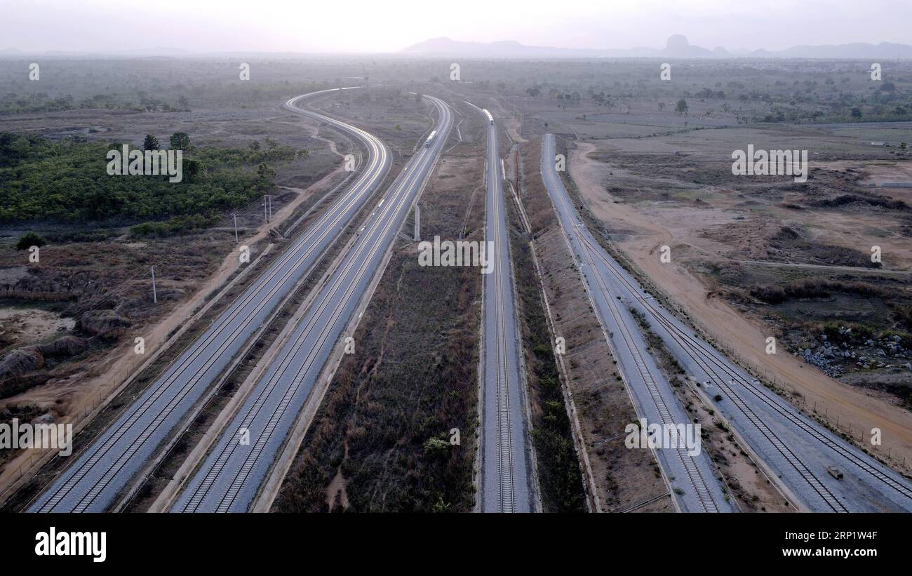 (180725) -- PÉKIN, 25 juillet 2018 -- une photo prise le 7 mai 2018 montre le train léger à Abuja, au Nigeria. (lrz) Xinhua Headlines : Belt and Road ajoute un nouvel élan à la coopération Chine-Afrique WuxLu PUBLICATIONxNOTxINxCHN Banque D'Images