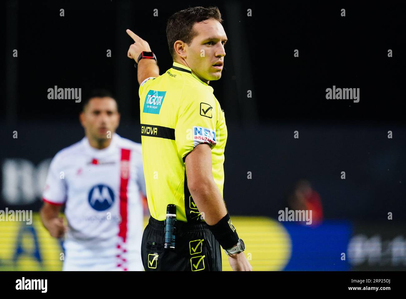 Matteo Marcenaro (Refeere) lors du championnat italien Serie A match de football entre Atalanta BC et AC Monza le 2 septembre 2023 au Gewiss Stadium à Bergame, Italie - crédit : Luca Rossini/E-Mage/Alamy Live News Banque D'Images