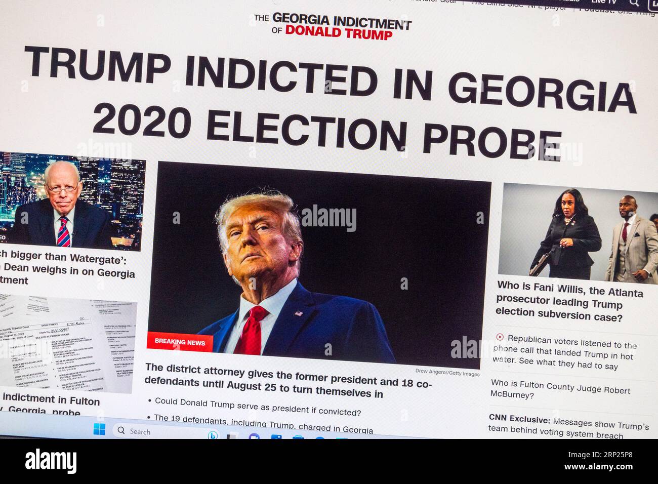 "Trump inculpé dans la sonde électorale de Géorgie 2020" titre sur le site CNN News avec des nouvelles de dernière minute, le 15 août 2023. Banque D'Images