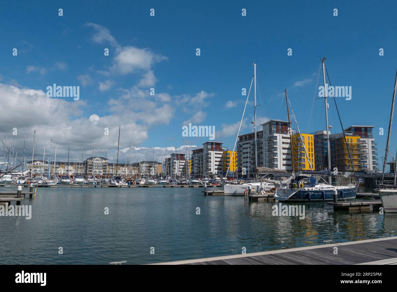 Vue générale des bateaux à Premier Sovereign Harbour Marina & Boatyard, Eastbourne, East Sussex, UK. Banque D'Images