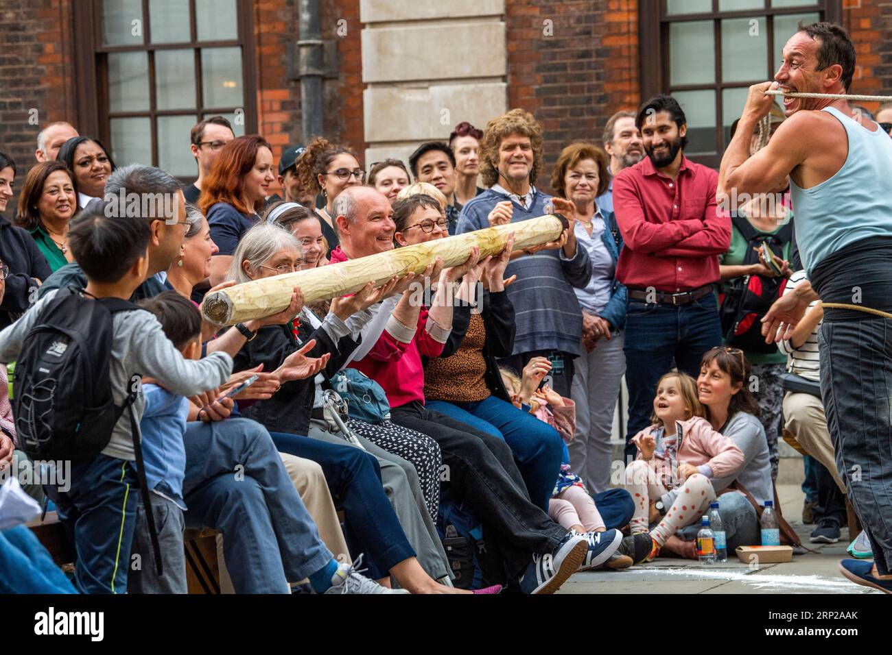 Joan Català interprétant 'Pelat' dans le cadre de la City of London Bartholomew Fair. Banque D'Images
