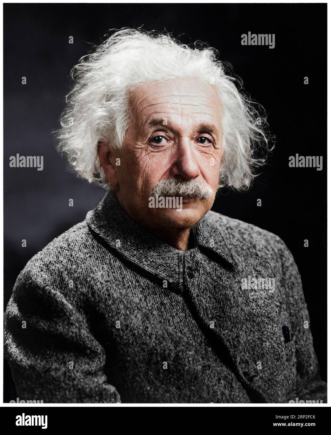 La photographie montre Albert Einstein, portrait tête-et-épaules, face légèrement à droite. Vers 1947. Photographe : Orren Jack Turner Banque D'Images