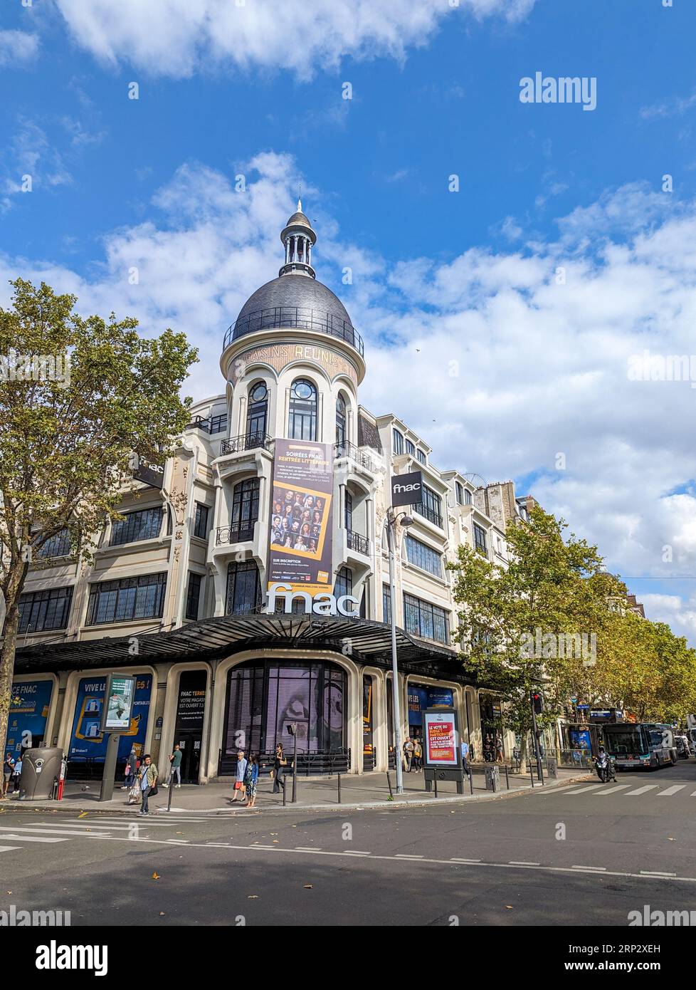 Tiendas Fnac Banque De Photographies Et D images Haute R solution Alamy tiendas-fnac-banque-de-photographies-et-d-images-haute-r-solution-alamy