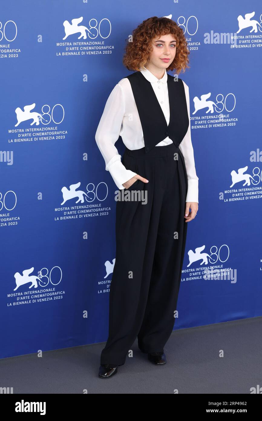 L'actrice italienne Rebecca Antonaci assiste à un photocall pour le film 'Finalmente l'Alba' au 80e Festival International du film de Venise le 01 septembre, Banque D'Images