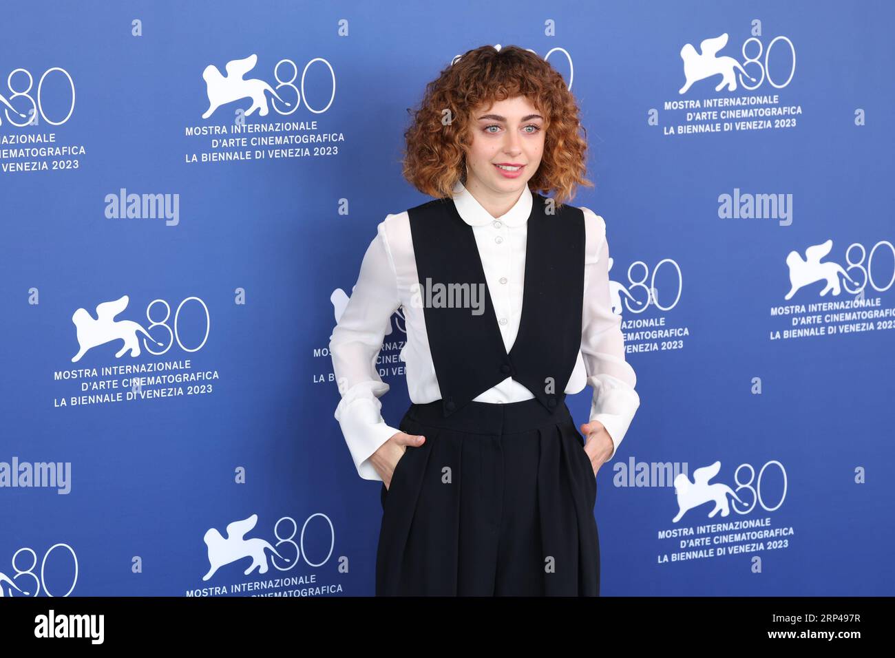 L'actrice italienne Rebecca Antonaci assiste à un photocall pour le film 'Finalmente l'Alba' au 80e Festival International du film de Venise le 01 septembre, Banque D'Images