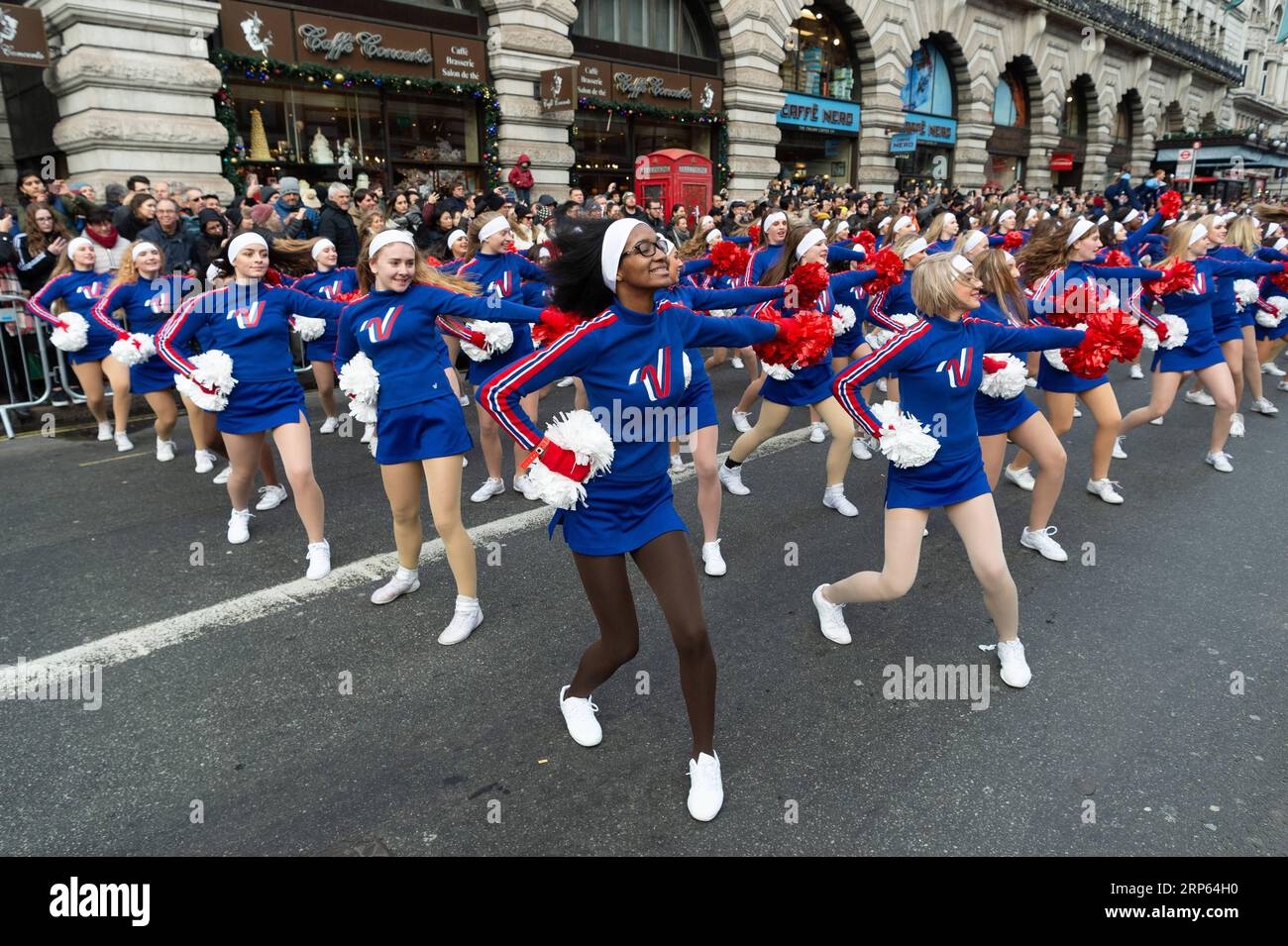 (190101) -- LONDRES, le 1 janvier 2019 -- les artistes assistent au défilé annuel du jour de l an à Londres, Grande-Bretagne, le 1 janvier 2019.) BRETAGNE-LONDRES-NOUVEL AN-PARADE RayxTang PUBLICATIONxNOTxINxCHN Banque D'Images