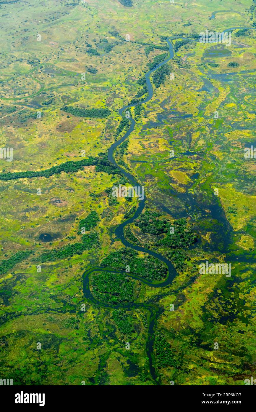 Image aérienne d'un affluent de la rivière Taquari dans le Mato Grosso, Brésil. Banque D'Images