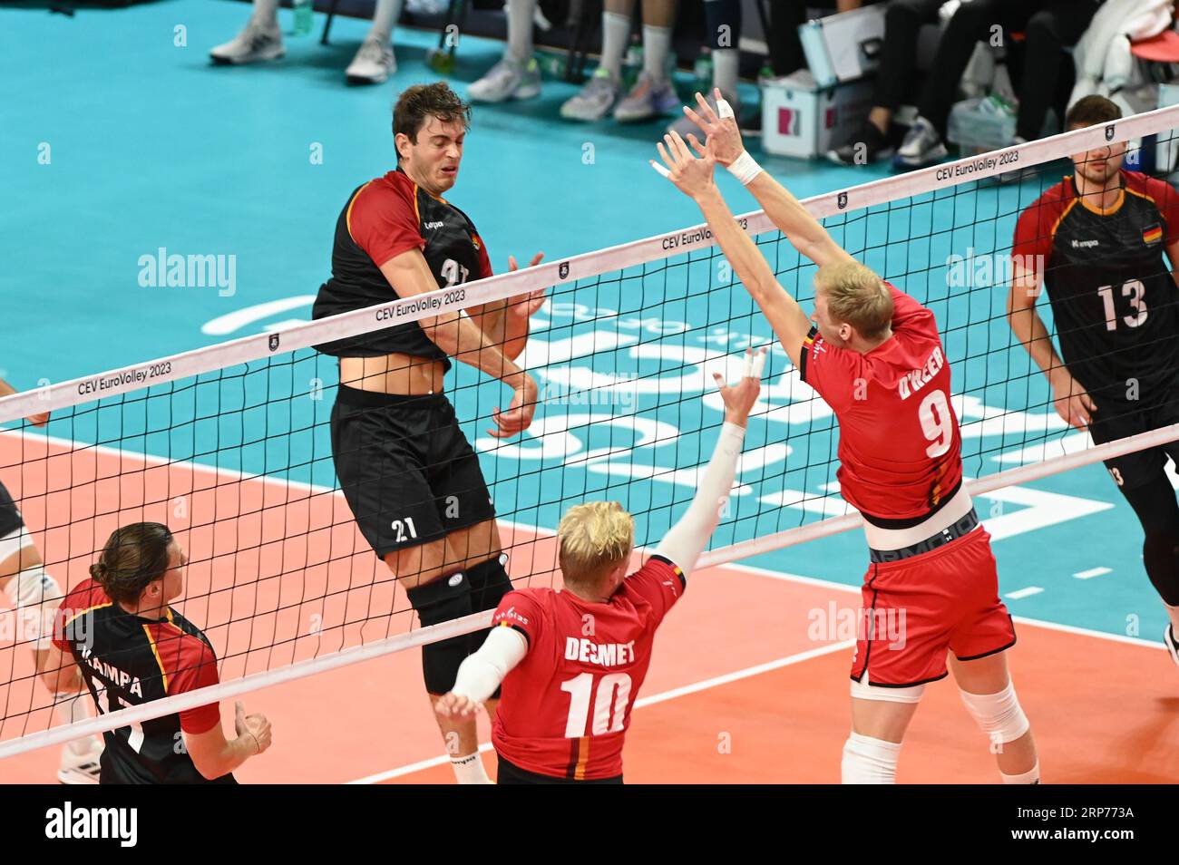 Ancône, Italie. 03 septembre 2023. L'Allemand Krick Tobias #21 attac lors du match Belgique vs Allemagne, CEV Eurovolley Men à Ancône, Italie, septembre 03 2023 crédit : Independent photo Agency/Alamy Live News Banque D'Images