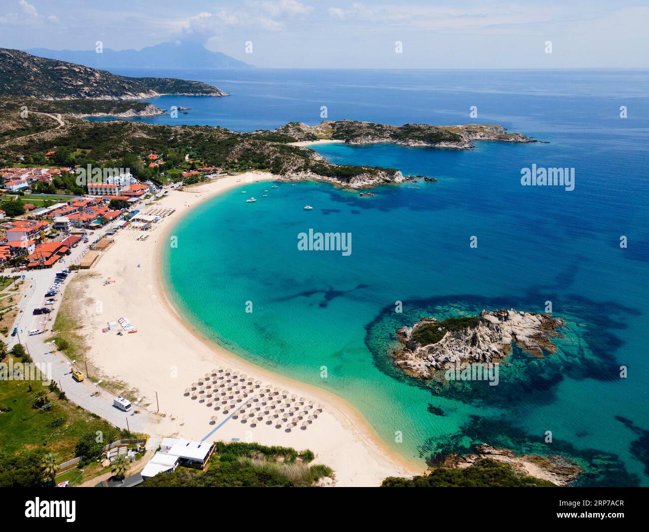 Vue aérienne, rochers et plage, Kalamitsi, Sithonia, Chalkidiki, Macédoine centrale, Grèce Banque D'Images