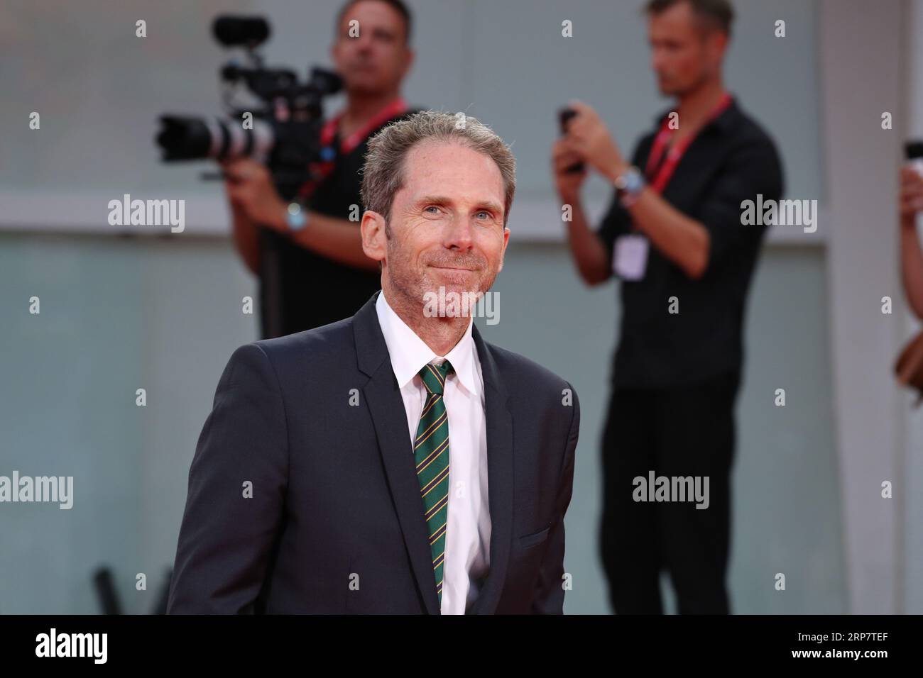 Venise, Italie, 3 septembre 2023. KIRK Baxter arrive sur le tapis rouge pour la projection du gala du film The Killer au 80e Festival International du film de Venise à Venise, en Italie. Crédit : Doreen Kennedy/Alamy Live News. Banque D'Images