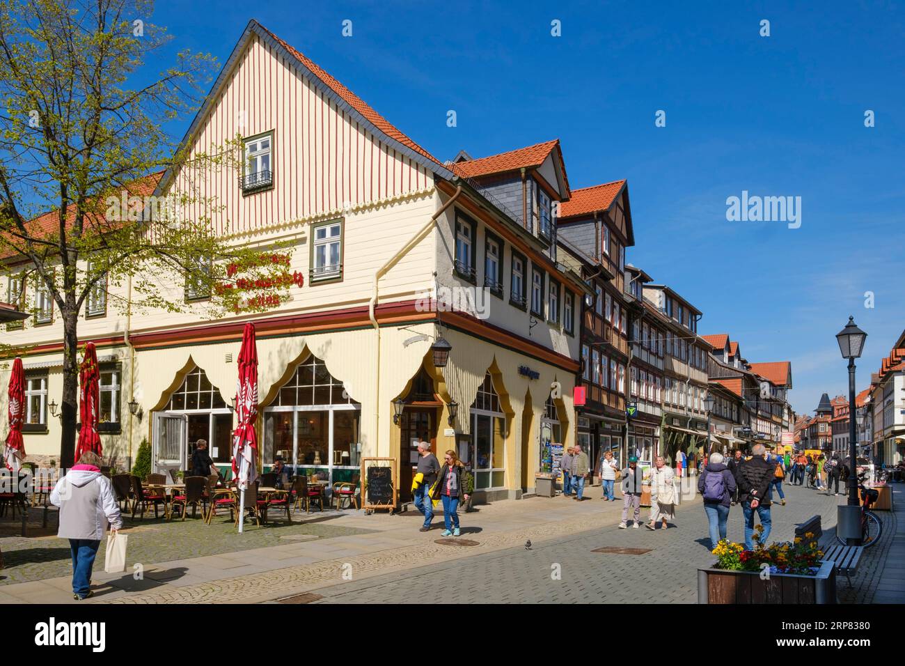 Breite Strasse animée, zone piétonne, Wernigerode, Harz, Saxe-Anhalt, Allemagne Banque D'Images