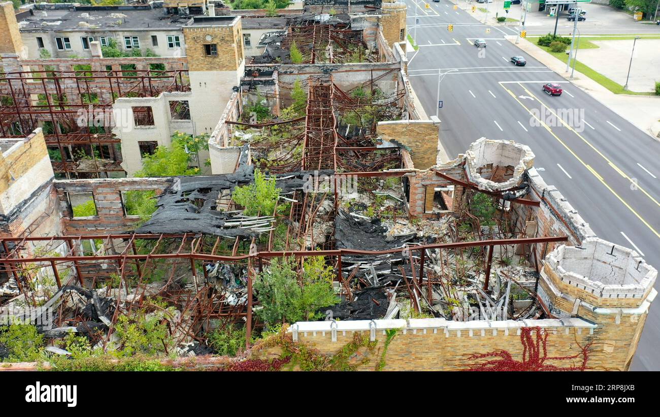 Highland Park, Michigan - The Highland Towers Apartments, un luxueux immeuble d'appartements Art déco construit en 1932. La ville est tombée dans des moments difficiles après Ford A. Banque D'Images