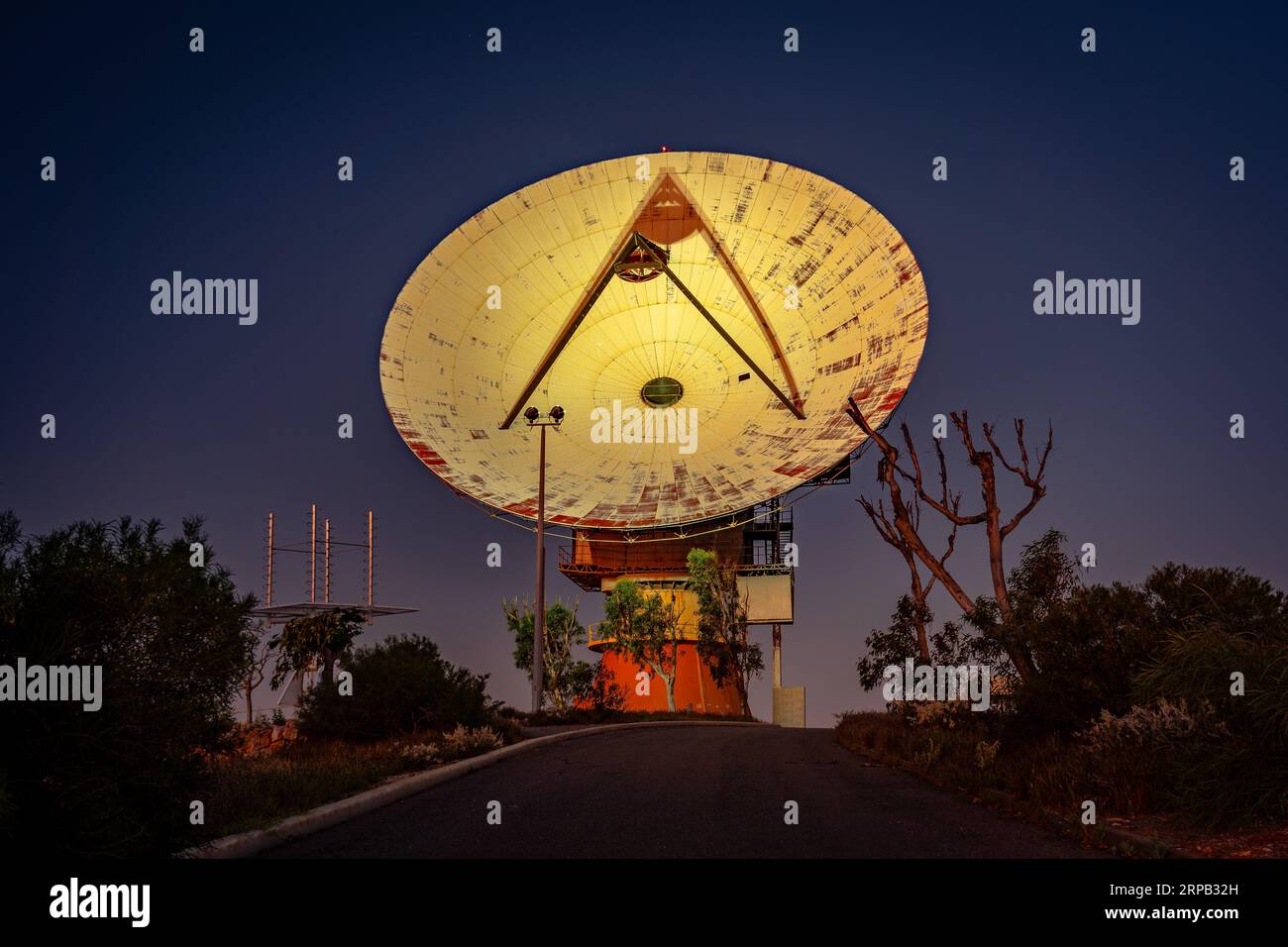 Antenne parabolique de radiotélescope à Carnarvon, WA, Australie Banque D'Images