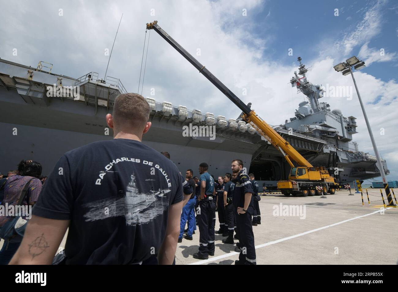 (190528) -- SINGAPOUR, le 28 mai 2019 -- le porte-avions français Charles de Gaulle est amarré à la base navale de Changi, Singapour, le 28 mai 2019. SINGAPOUR-FRANCE-MARITIME-DEFENCE ThenxChihxWey PUBLICATIONxNOTxINxCHN Banque D'Images