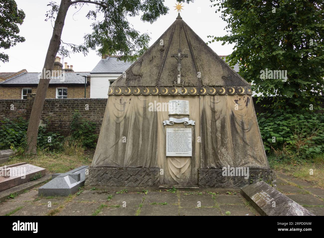 Tombeau de la tente mausolée de Sir Richard Burton, le cimetière de l'église de St Mary Magdalen, Mortlake, Londres, SW14, Richmond upon Thames, Londres, Angleterre Banque D'Images
