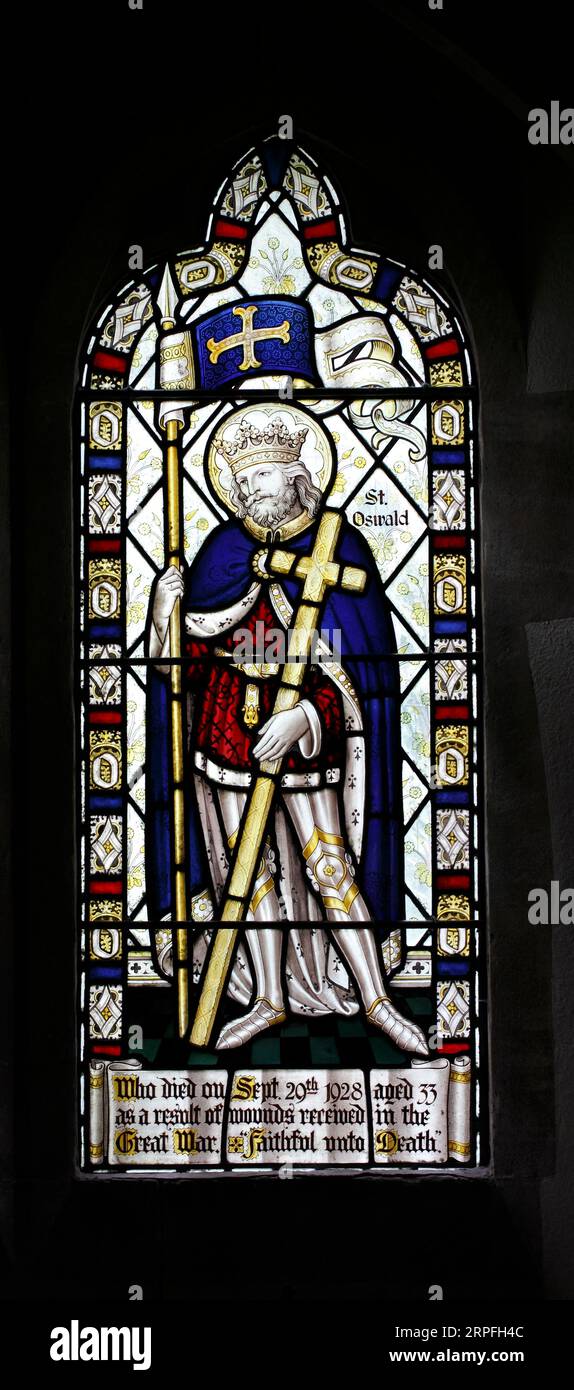 St Oswald représenté en vitrail.Eglise de St Simon et St Jude, Milton sous wychwood Banque D'Images