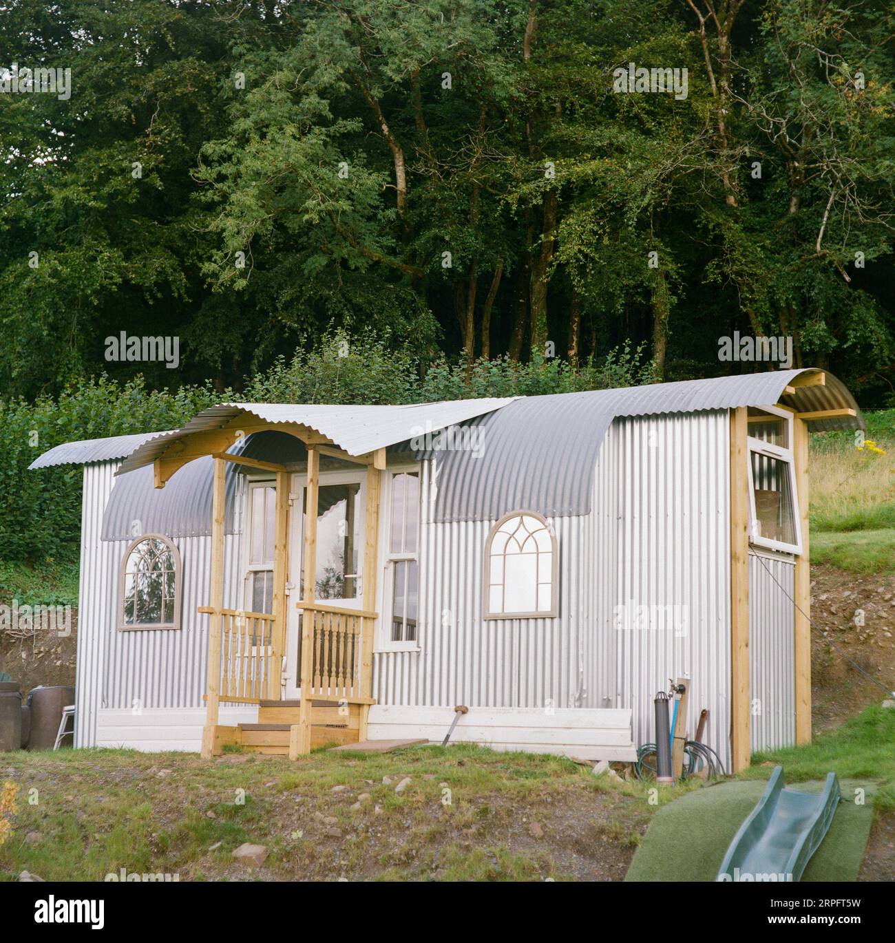 Hébergement de jardin de cabane de bergers en construction. High Bickington, North Devon, Angleterre, Royaume-Uni. Banque D'Images