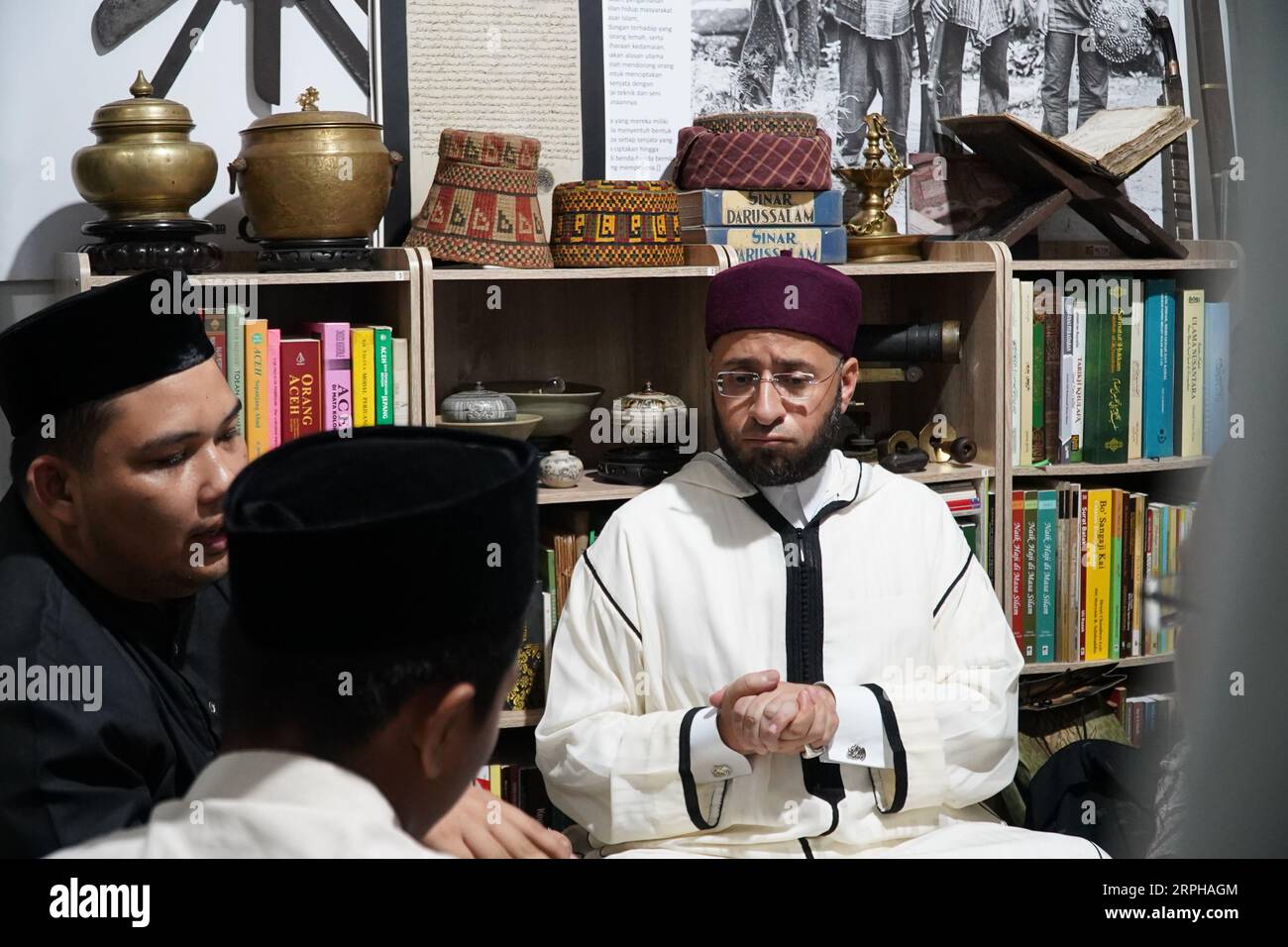 Visite scientifique du cheikh Usama Elsayed Alazhary au MAPESA et au Musée Pedir à Banda Aceh, Indonésie, le 7 mai 2023 Banque D'Images