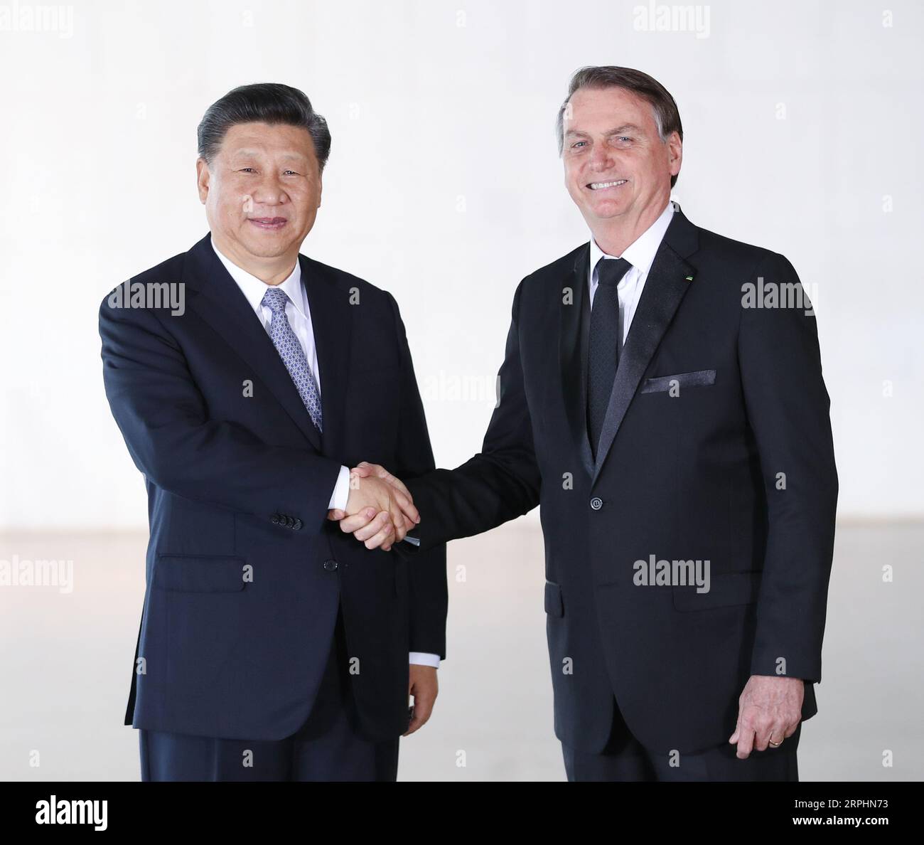 191113 -- BRASILIA, le 13 novembre 2019 -- le président chinois Xi Jinping s'entretient avec le président brésilien Jair Bolsonaro à Brasilia, Brésil, le 13 novembre 2019. BRÉSIL-BRASILIA-XI JINPING-PRÉSIDENT BRÉSILIEN-PARLE DINGXHAITAO PUBLICATIONXNOTXINXCHN Banque D'Images
