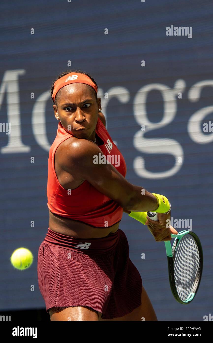 Coco Gauff (États-Unis) en compétition dans le Round 2 du US Open de tennis 2023. Banque D'Images