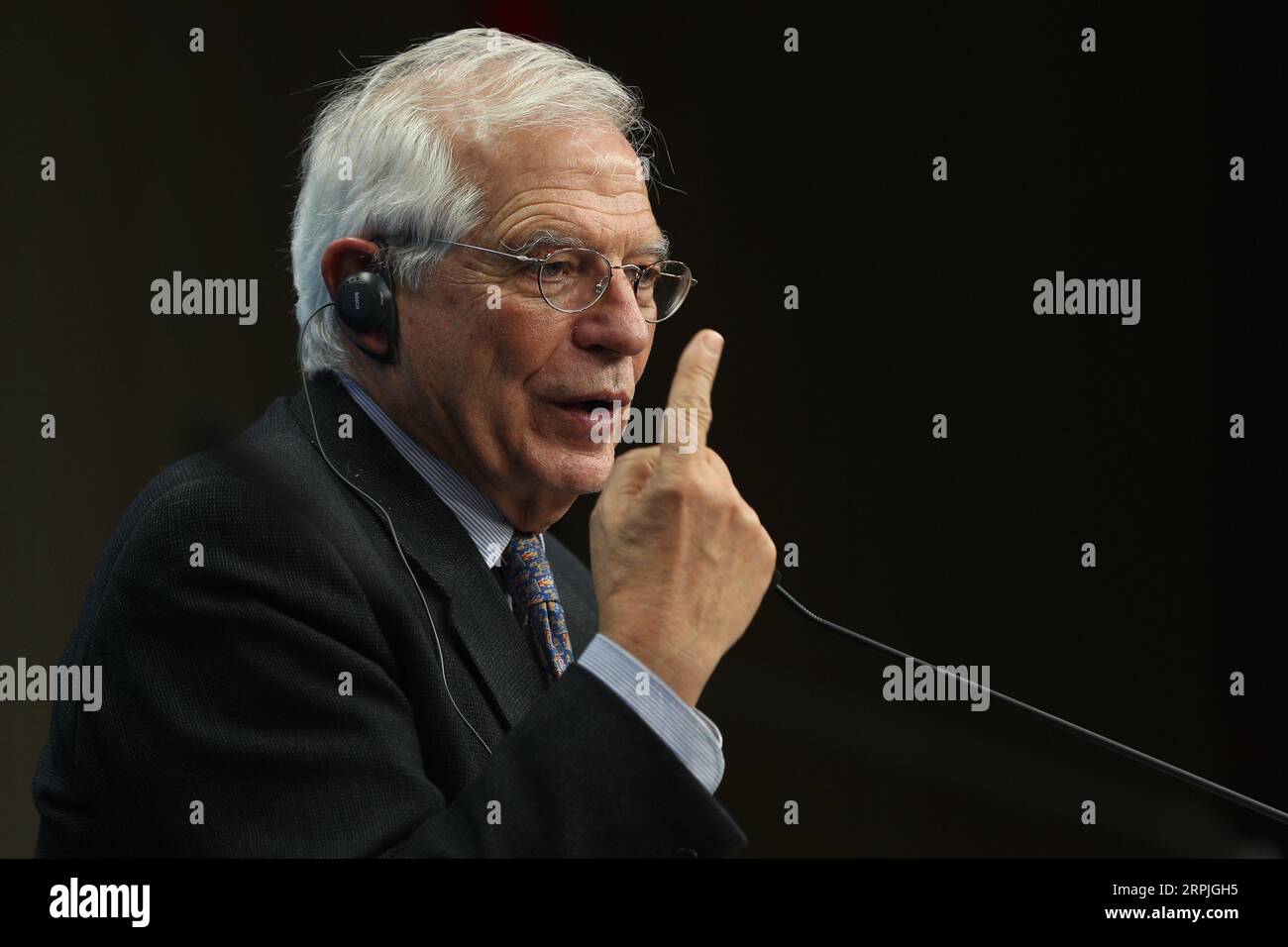 191209 -- BRUXELLES, le 9 décembre 2019 -- le nouveau Haut Représentant de l'UE pour les affaires étrangères et la politique de sécurité Josep Borrell Fontelles prend la parole lors d'une conférence de presse après la réunion du Conseil des affaires étrangères de l'UE au siège de l'UE à Bruxelles, en Belgique, le 9 décembre 2019. La réunion du Conseil "Affaires étrangères" de l'UE a été clôturée lundi. BELGIQUE-BRUXELLES-UE-CONSEIL AFFAIRES ÉTRANGÈRES-SESSION-CLÔTURE ZHENGXHUANSONG PUBLICATIONXNOTXINXCHN Banque D'Images