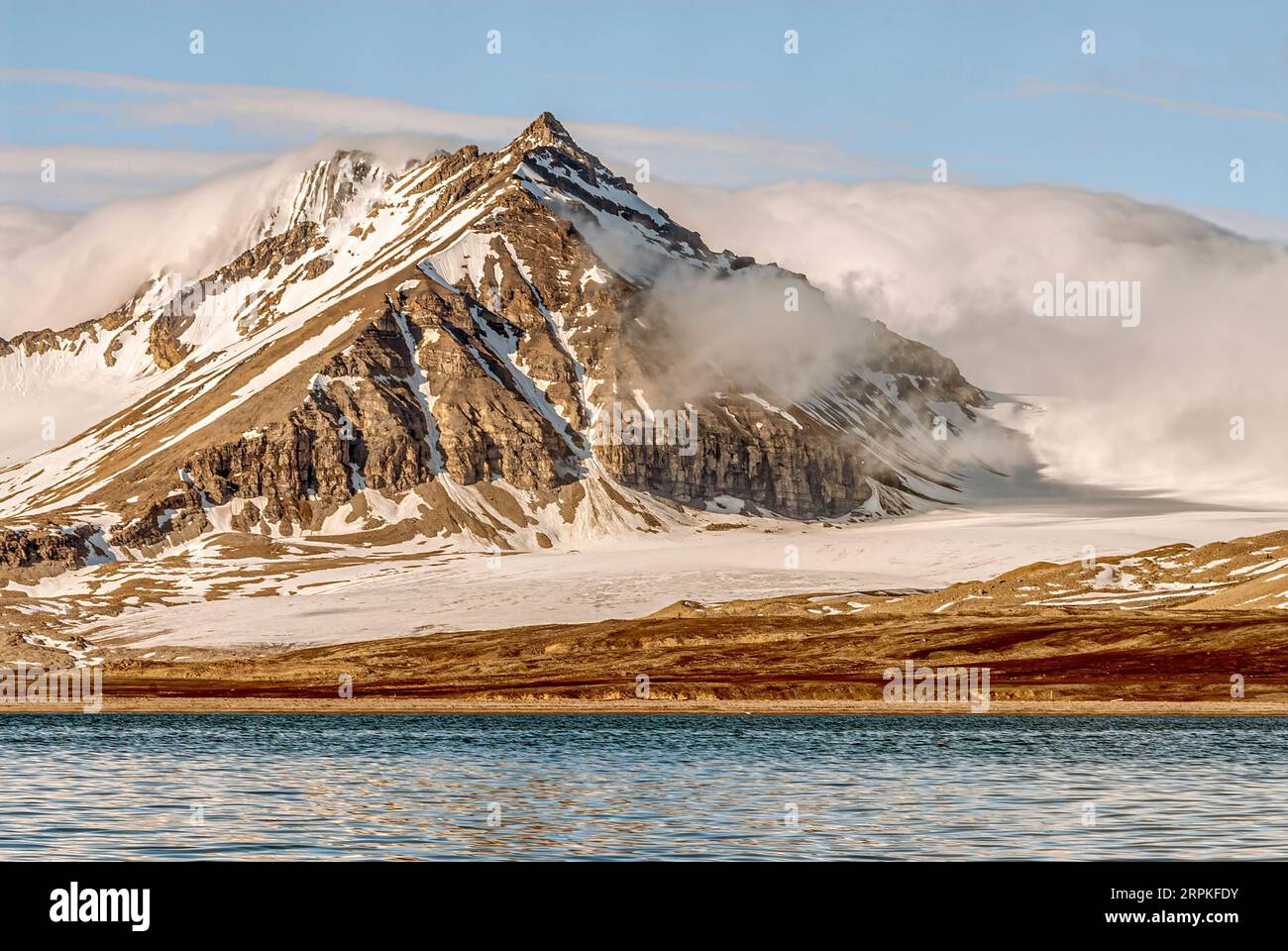 Paysage arctique près du village NY Alesund à Svalbard, Norvège Banque D'Images